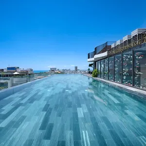 Golden Lotus Grand - Panoramic Rooftop Bar & Daily Afternoon Tea 다낭